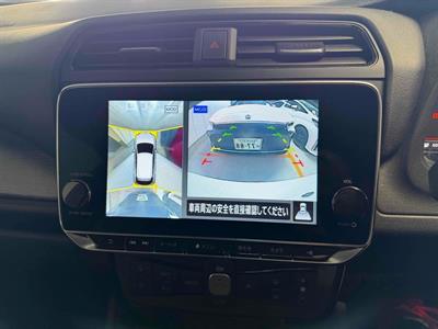 2021 Nissan Leaf - Thumbnail