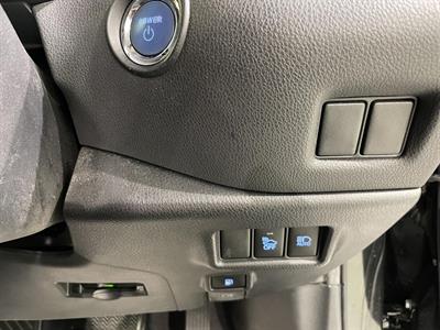 2018 Toyota C-HR - Thumbnail