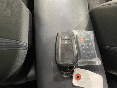 2018 Toyota C-HR - Thumbnail