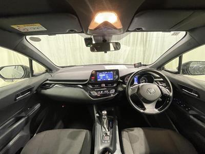 2018 Toyota C-HR - Thumbnail