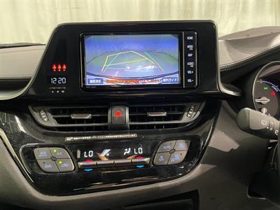 2018 Toyota C-HR - Thumbnail
