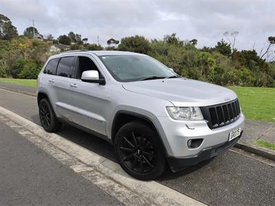 2013 Jeep Grand Cherokee - Thumbnail