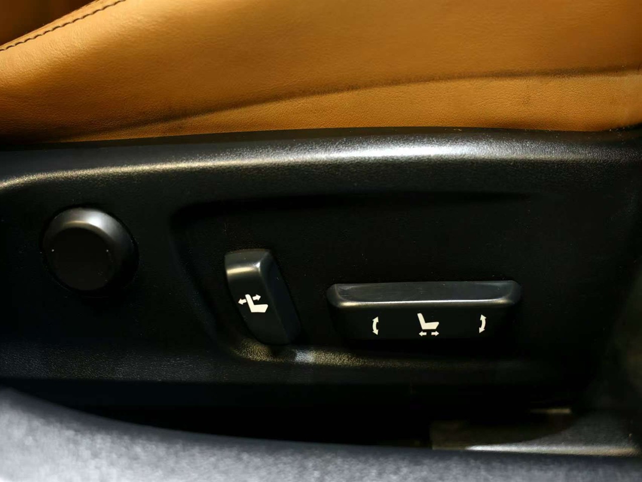 2015 Lexus IS 300H