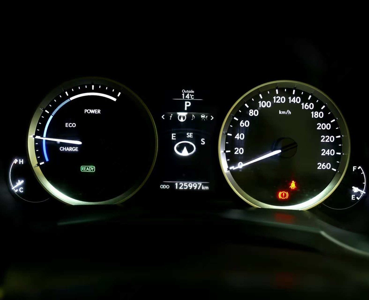 2015 Lexus IS 300H