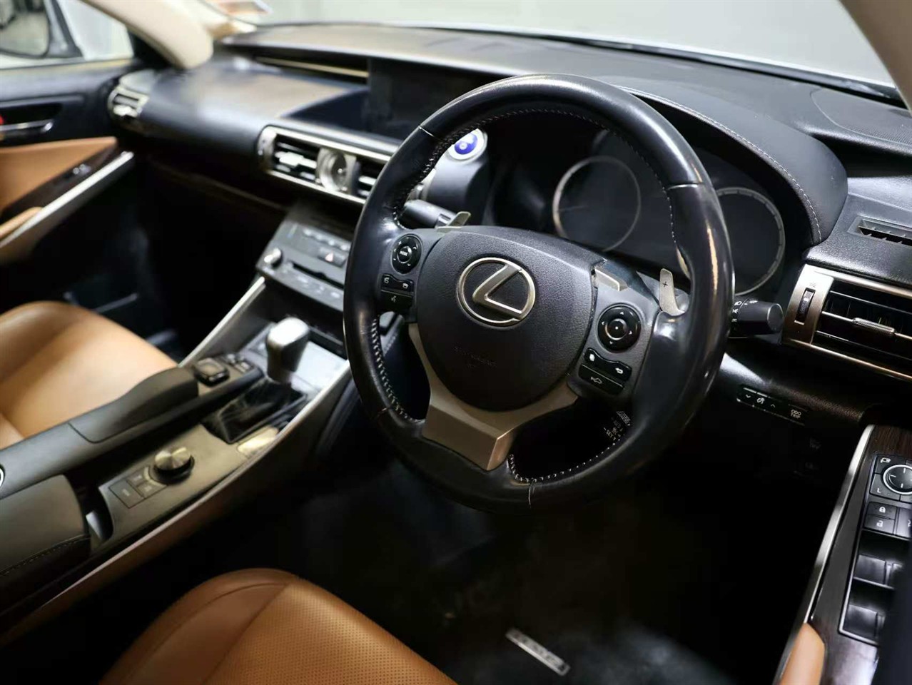 2015 Lexus IS 300H