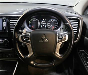 2015 Mitsubishi Outlander - Thumbnail