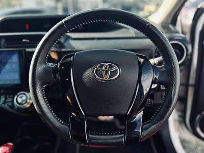 2015 Toyota Aqua - Thumbnail