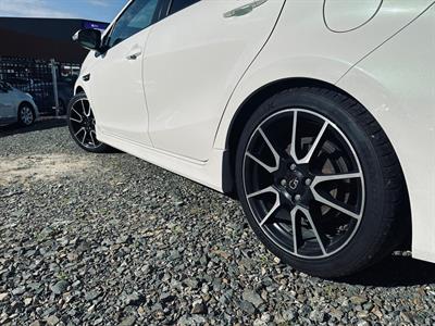 2015 Toyota Aqua - Thumbnail