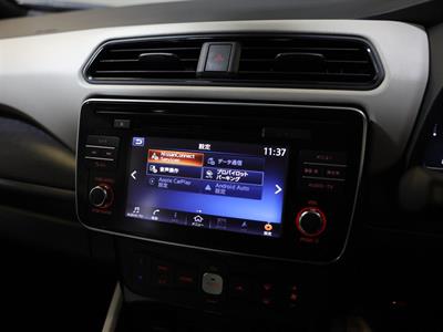 2019 Nissan Leaf - Thumbnail