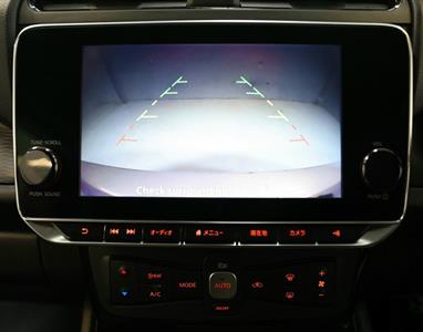 2020 Nissan Leaf - Thumbnail