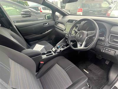 2020 Nissan Leaf - Thumbnail