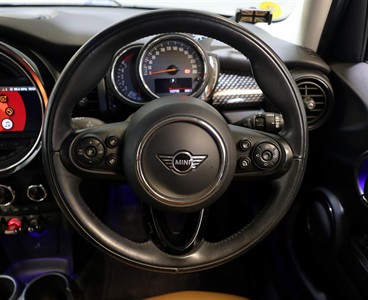 2019 Mini Cooper - Thumbnail