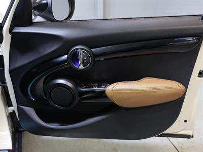 2019 Mini Cooper - Thumbnail