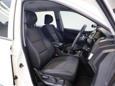 2015 Ssangyong Actyon - Thumbnail