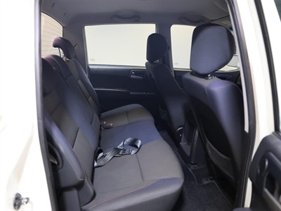 2015 Ssangyong Actyon - Thumbnail