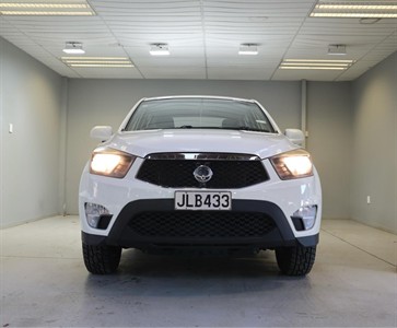 2015 Ssangyong Actyon - Thumbnail