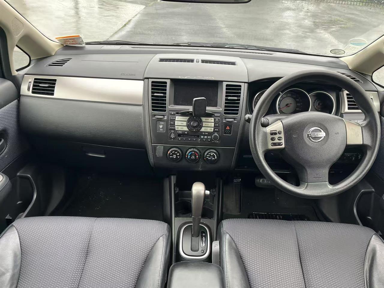 2005 Nissan Tiida