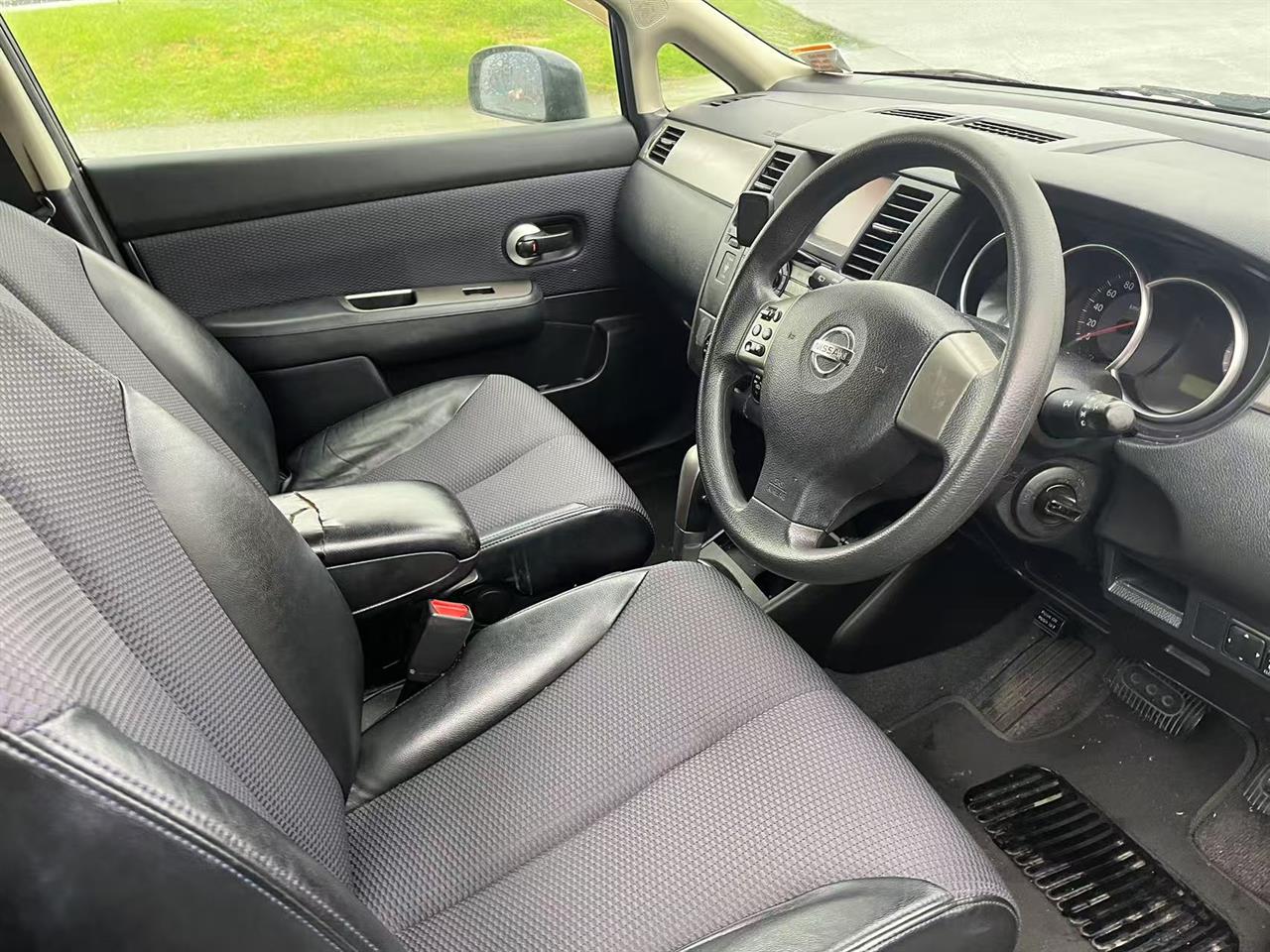 2005 Nissan Tiida