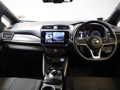 2021 Nissan Leaf - Thumbnail