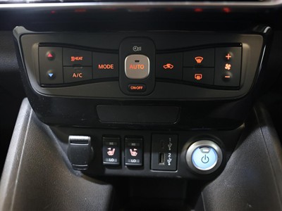 2021 Nissan Leaf - Thumbnail