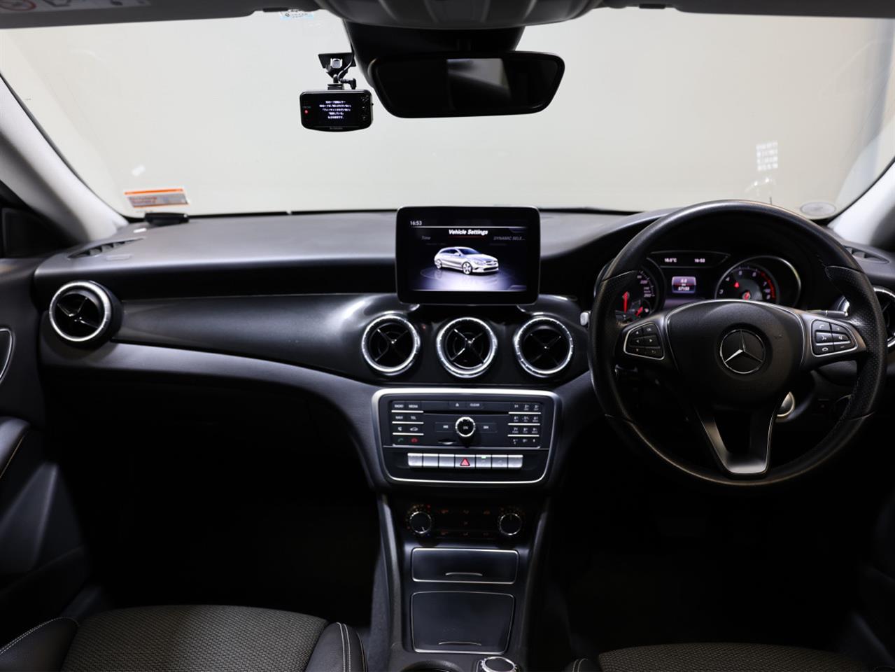2018 Mercedes-Benz CLA 180