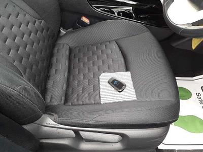 2017 Toyota Prius - Thumbnail