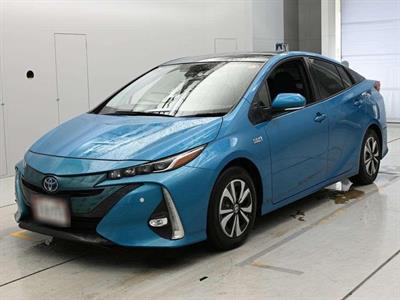 2017 Toyota Prius - Thumbnail