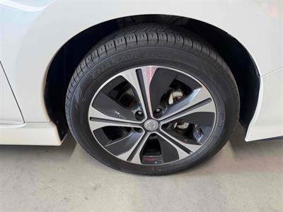 2019 Nissan Leaf - Thumbnail