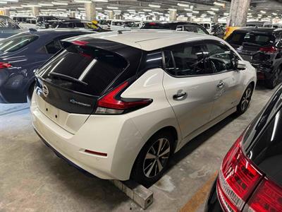2019 Nissan Leaf - Thumbnail