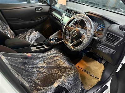 2019 Nissan Leaf - Thumbnail