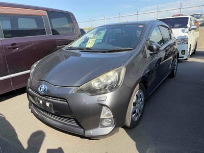 2013 Toyota Aqua - Thumbnail