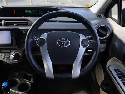2013 Toyota Aqua - Thumbnail