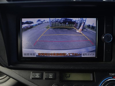 2013 Toyota Aqua - Thumbnail