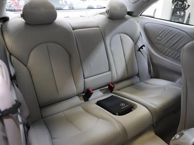 2005 Mercedes-Benz CLK 240 - Thumbnail