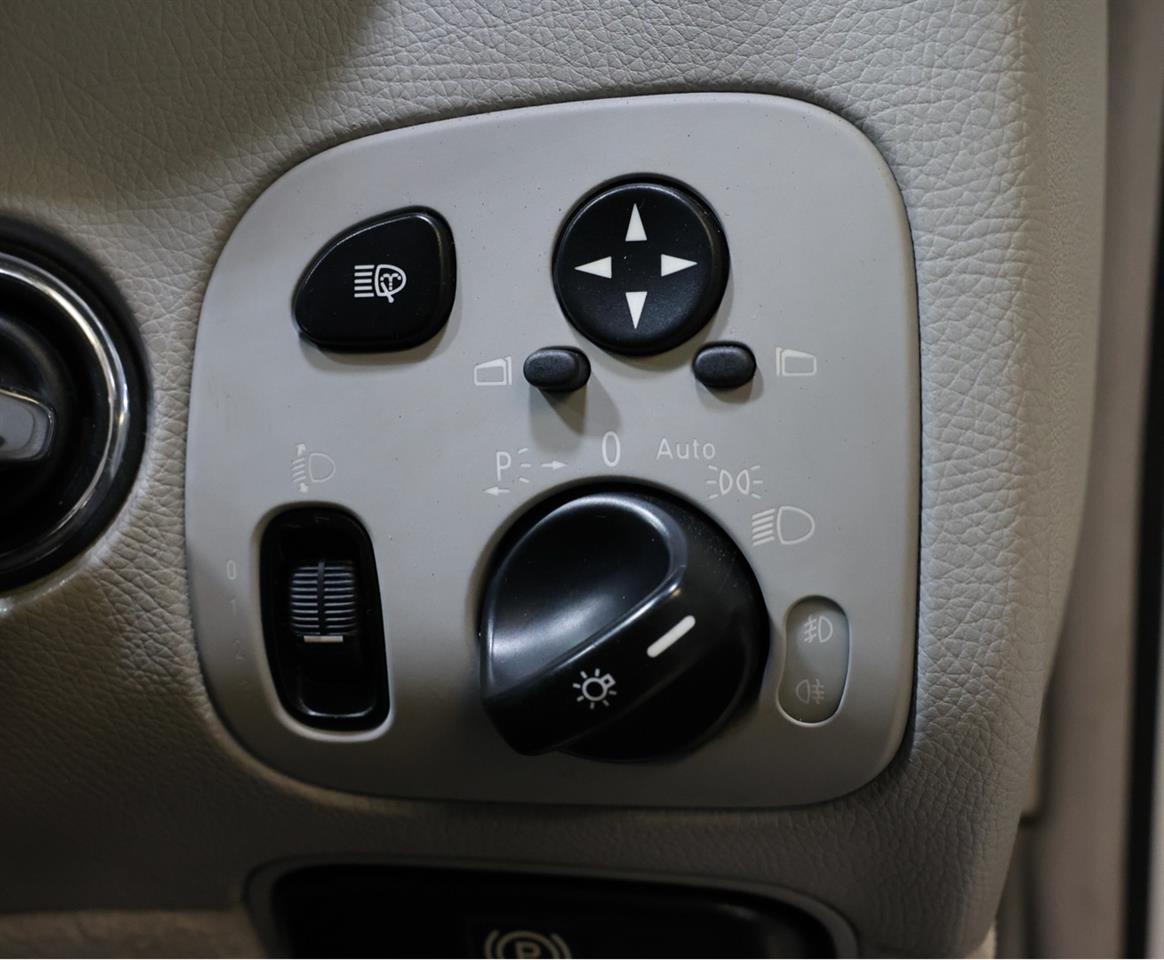 2005 Mercedes-Benz CLK 240