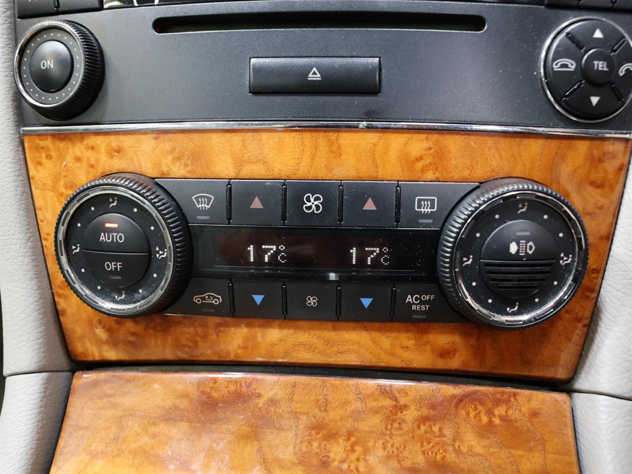 2005 Mercedes-Benz CLK 240