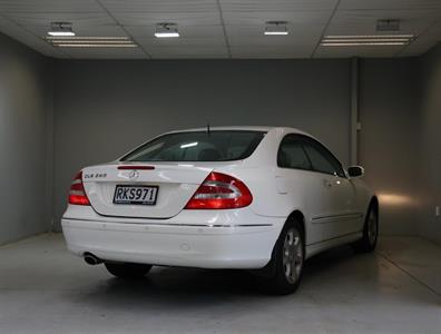 2005 Mercedes-Benz CLK 240 - Thumbnail