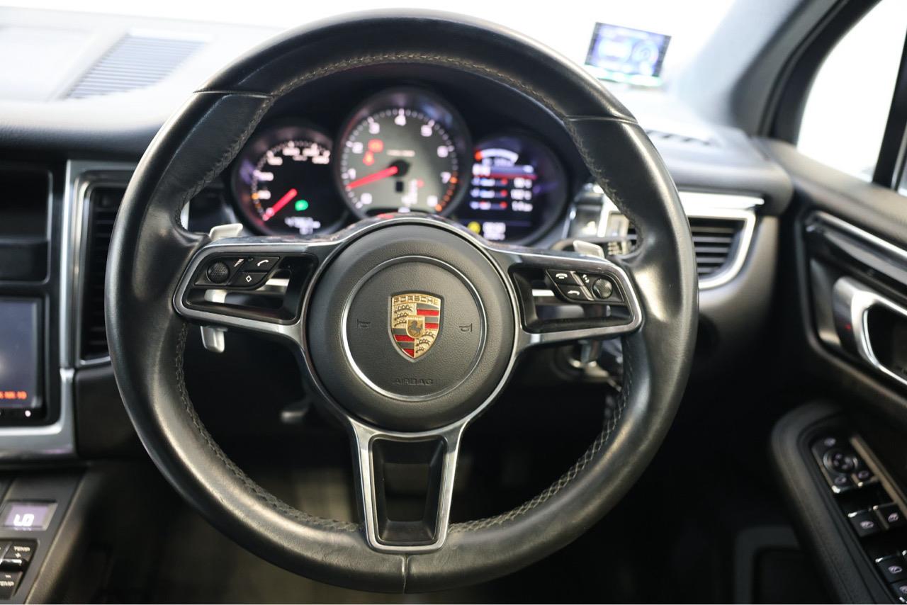 2015 Porsche Macan