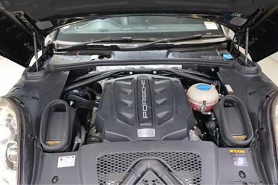 2015 Porsche Macan - Thumbnail