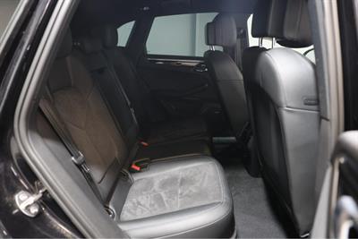 2015 Porsche Macan - Thumbnail