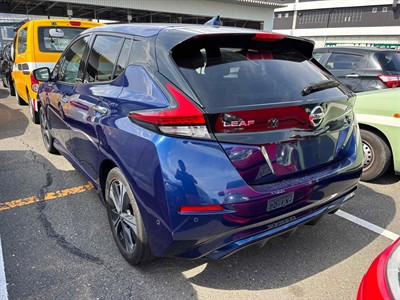 2017 Nissan Leaf - Thumbnail