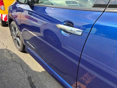 2017 Nissan Leaf - Thumbnail
