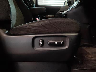 2013 Toyota Alphard - Thumbnail