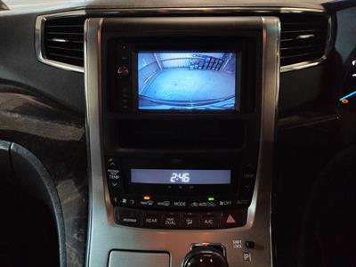 2013 Toyota Alphard - Thumbnail