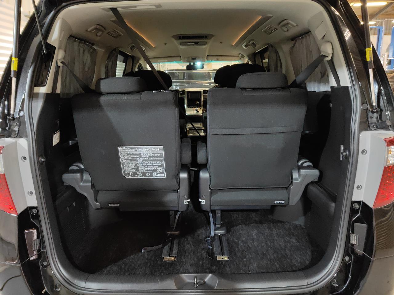 2013 Toyota Alphard