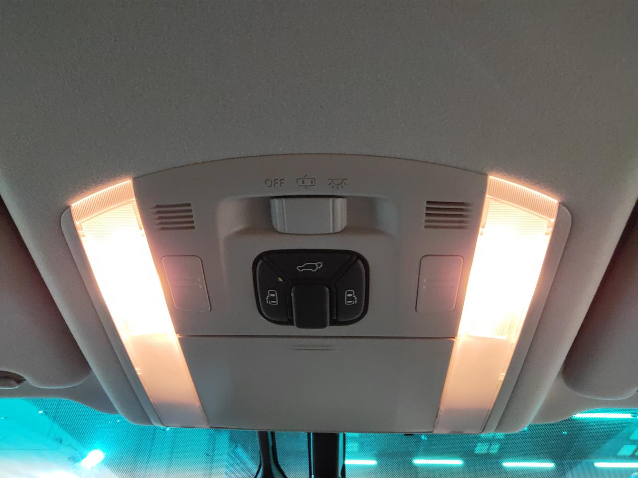 2013 Toyota Alphard