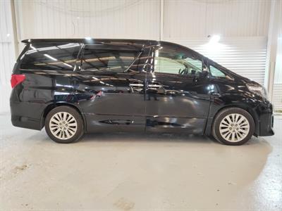 2013 Toyota Alphard - Thumbnail