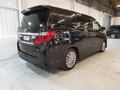 2013 Toyota Alphard - Thumbnail