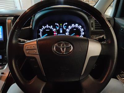 2013 Toyota Alphard - Thumbnail
