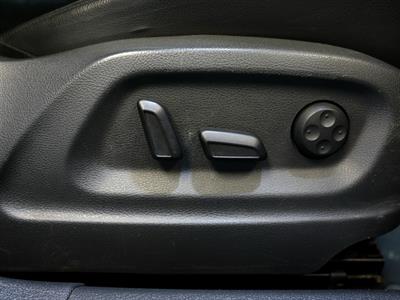 2010 Volkswagen Tiguan - Thumbnail